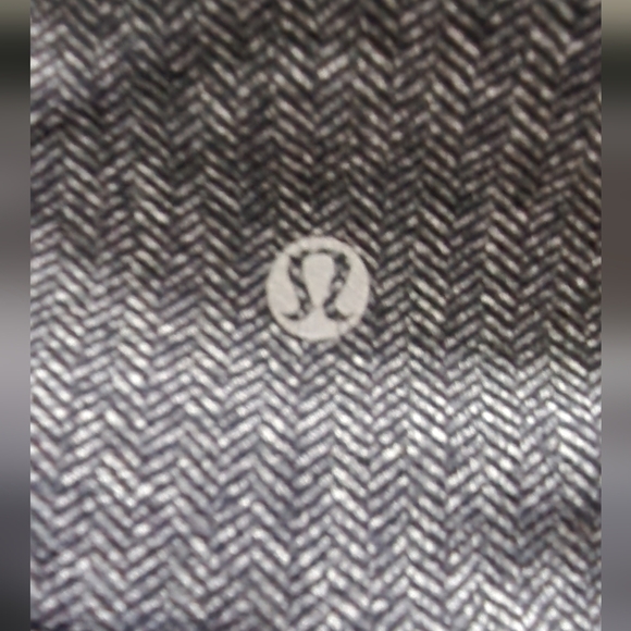 Lululemon Wunder Under Crop size 6 - Picture 4 of 5